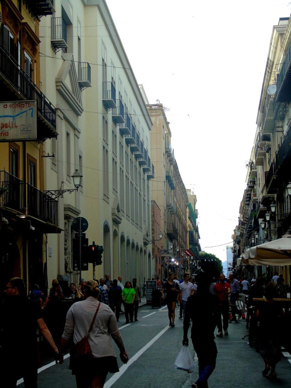 Suite Quaroni Palermo Esterno foto